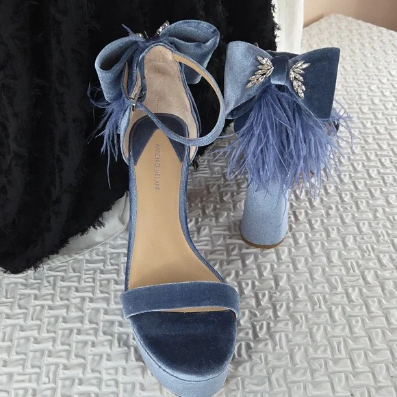 Antonio Melani Womans Powder Blue Platforms  9 Ostrich Feathers Leather Velvet - Picture 5 of 12